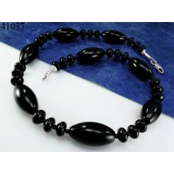 фото Колье из черного оникса 