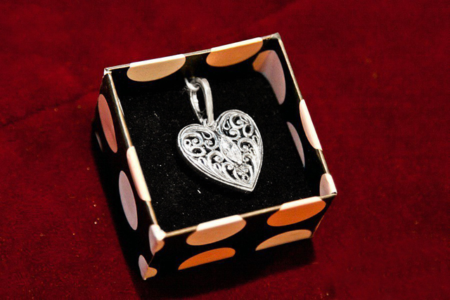 Фото Подвес сердце в коробочке