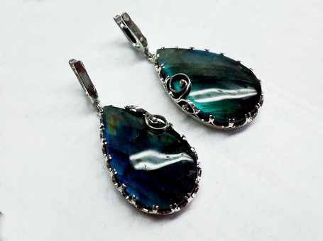 Серьги из серебра с лабрадором Фото Серьги из серебра с лабрадором