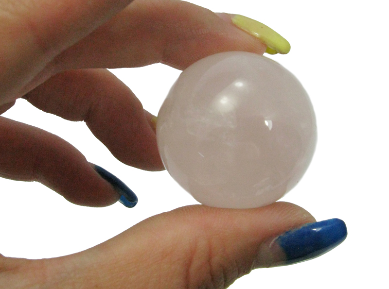 Фото шар из розового кварца